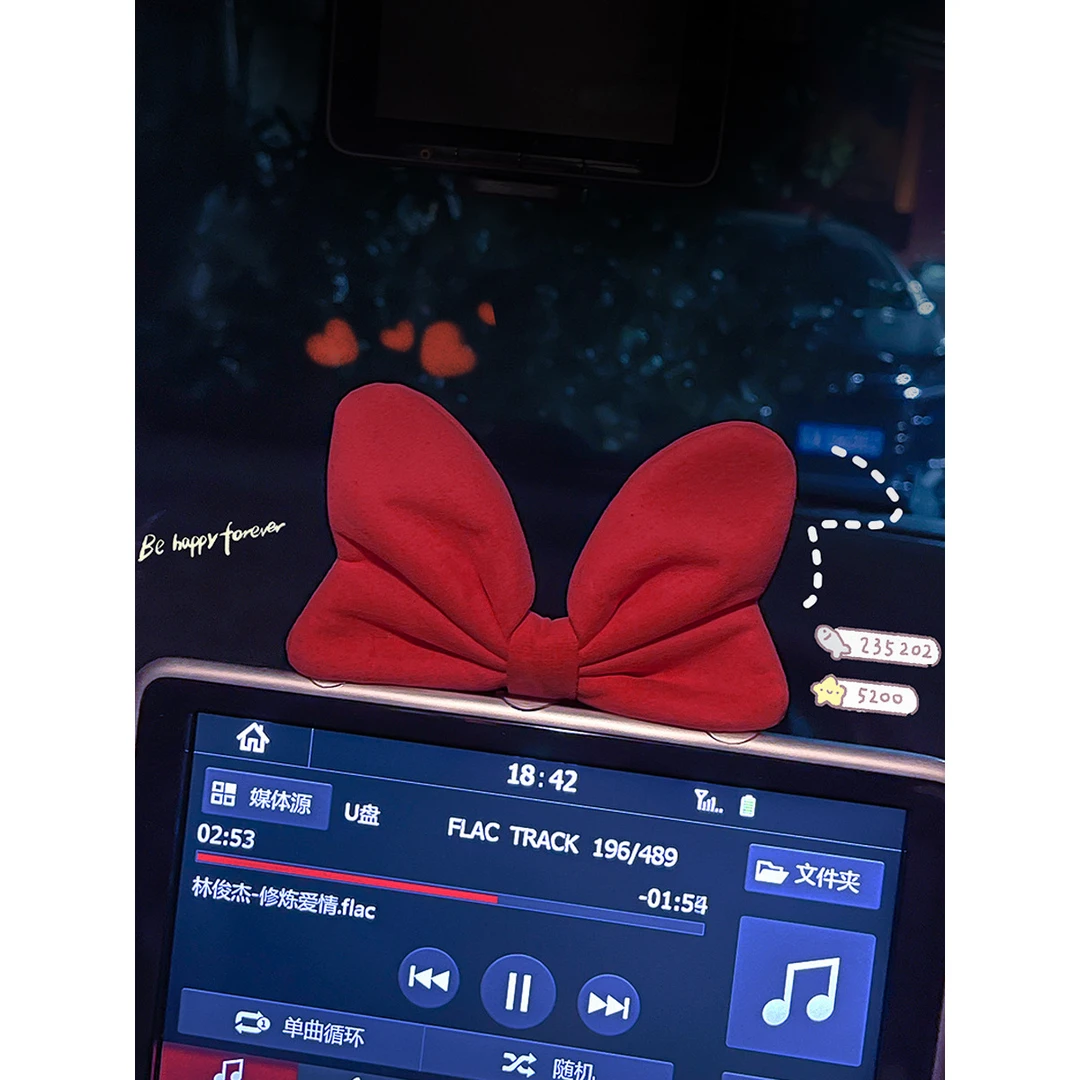 汽车摆件2025新款女车内装饰用品大全网红蝴蝶结车载中控台小配件