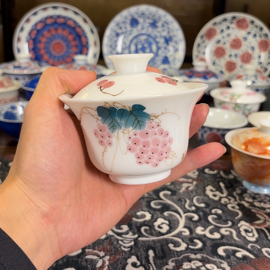 马蹄盖碗手绘釉下彩