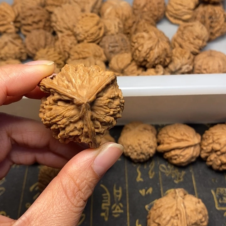 墨***文玩核桃吊坠文玩核桃异形单只