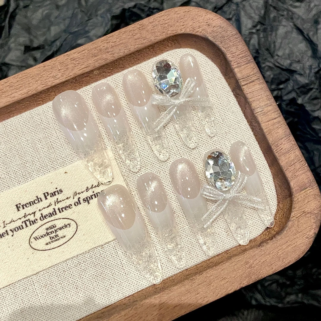 【清冷琉璃】2667猫眼爆闪碎钻美甲纯欲气质显白冰透高级手工穿戴甲