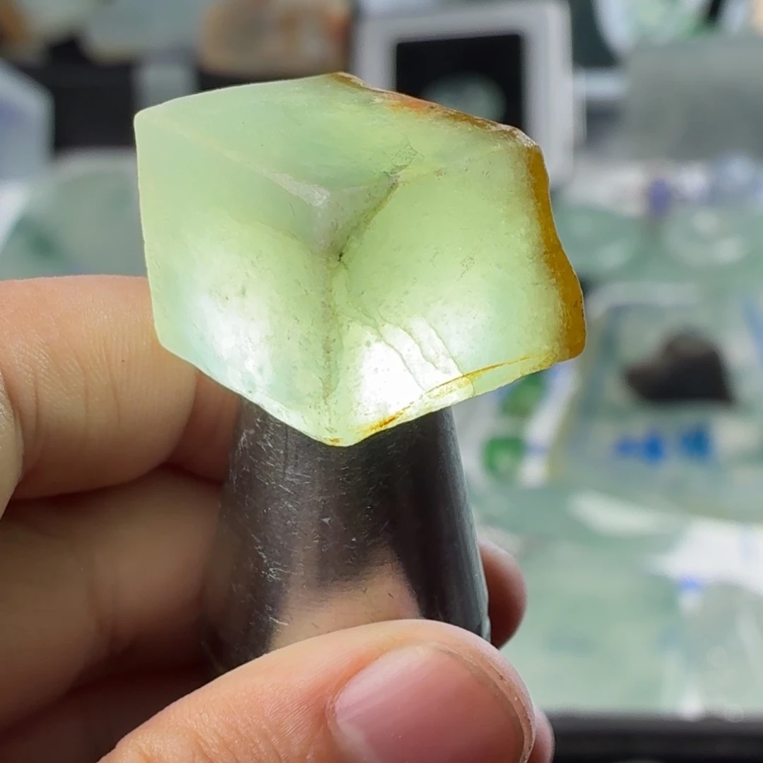 未镶嵌定制翡翠天然缅甸翡翠a货糯冰黄雾边角料