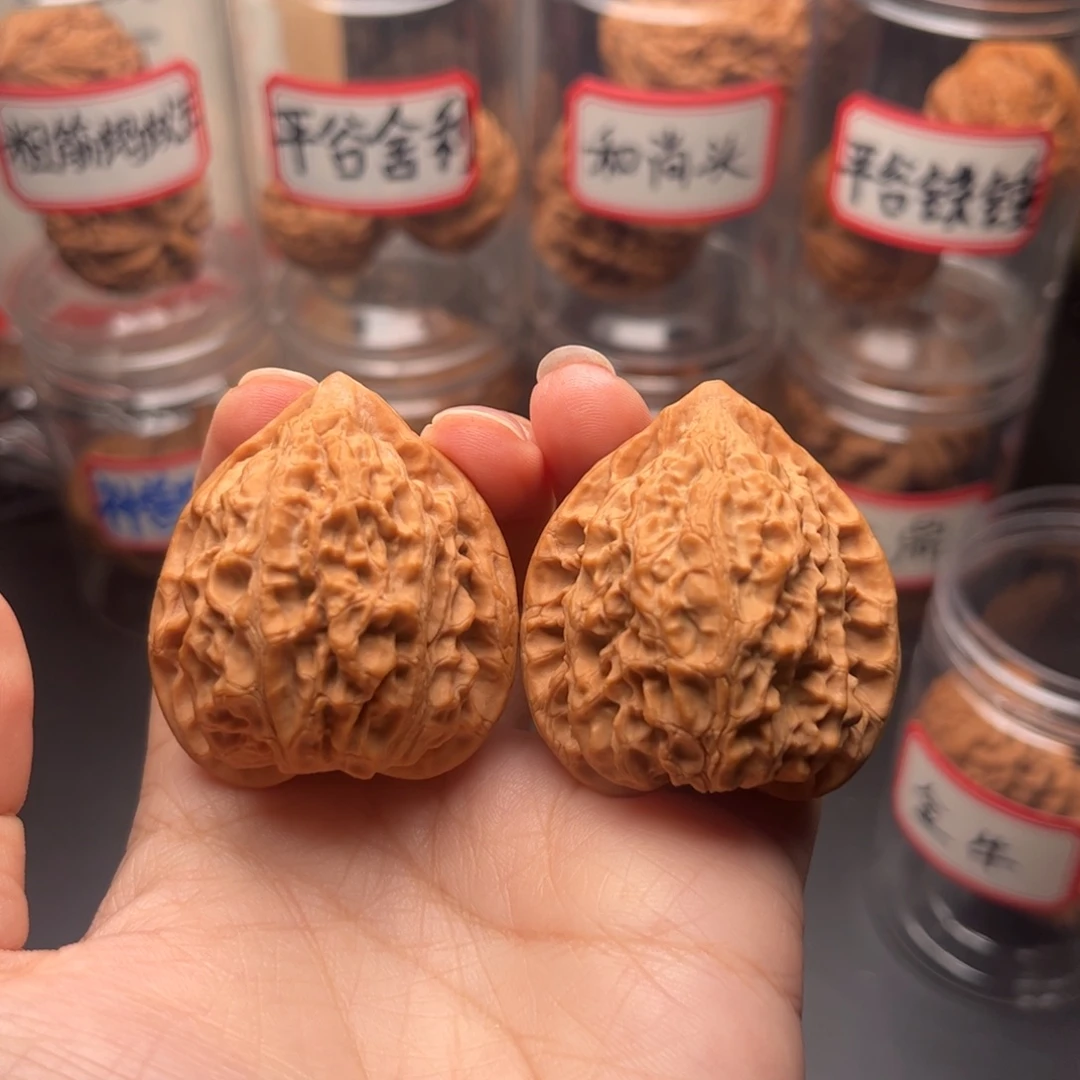 文玩核桃把件39小众金牛