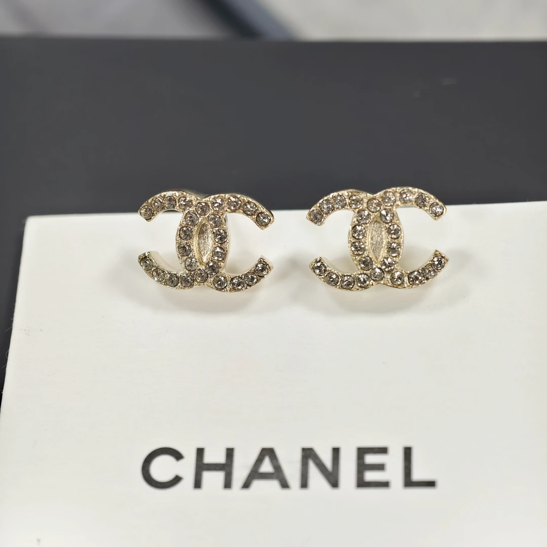未使用 Chanel/香奈儿 耳钉mini小号满钻精致时尚