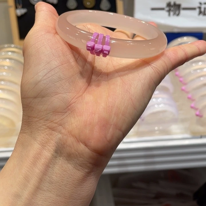 听***。玛瑙/玉髓未镶嵌手镯@定向荔枝冻@【63】