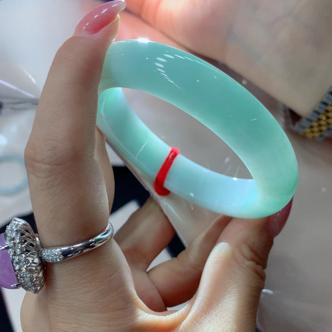 翡翠手镯未镶嵌买断