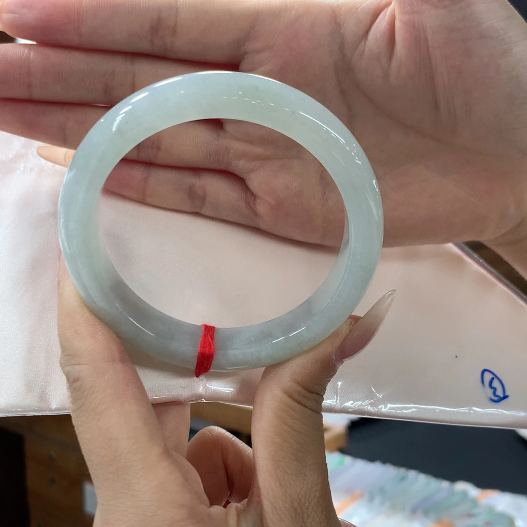 翡翠手镯未镶嵌买断