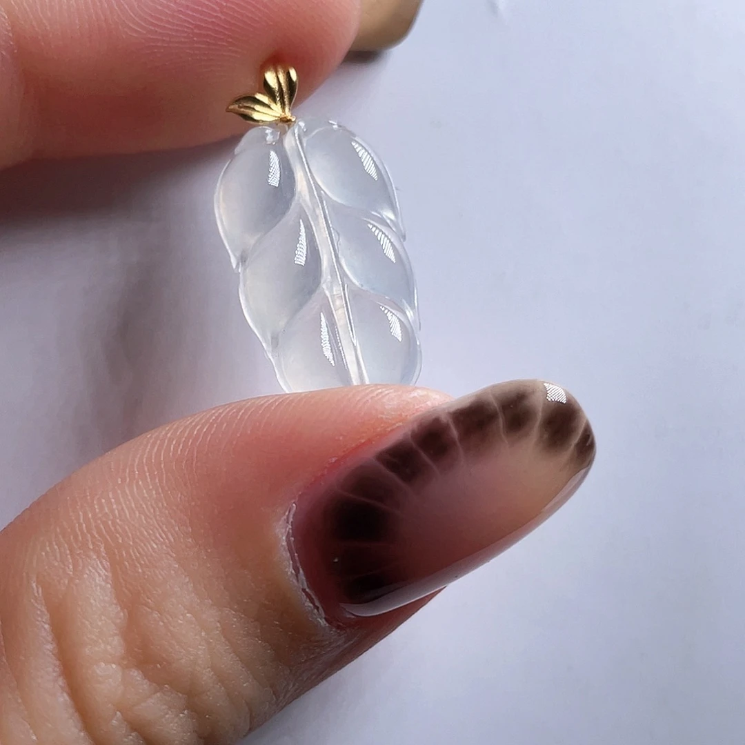 翡翠18K金镶嵌颈饰翡翠