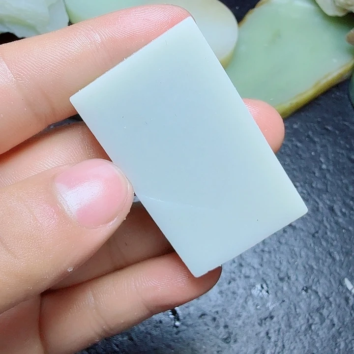 和田玉（糖玉）未镶嵌珠宝奇石