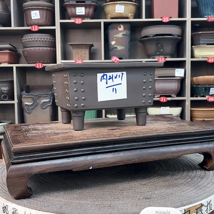 紫砂花盆紫砂的颜色很好看