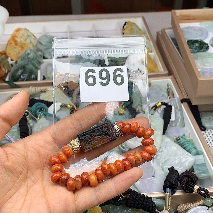 翡翠颈饰未镶嵌小****9翡翠