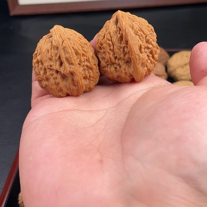 楚***桃吊坠桃核全品南疆