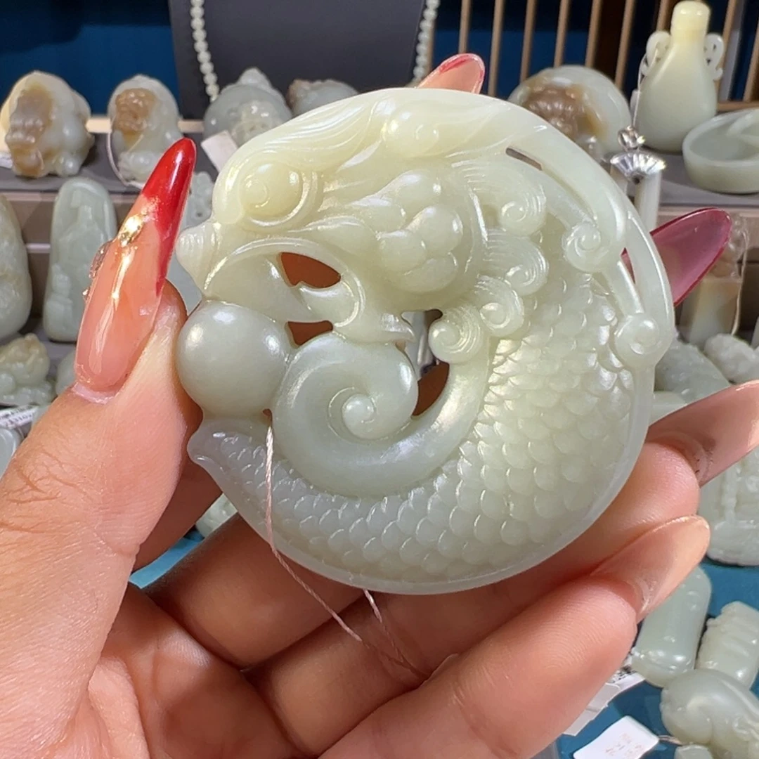 和田玉（糖玉）未镶嵌颈饰