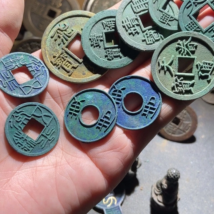 鲁***店铜现代工艺品仿制品