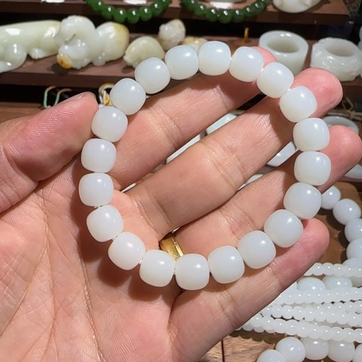 三***宝和田玉未镶嵌手链