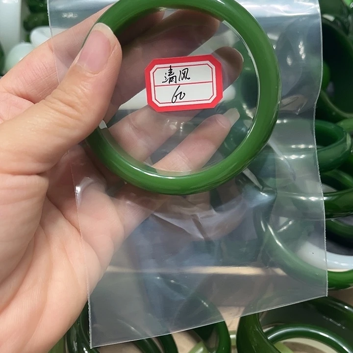 和田玉（糖玉）未镶嵌手镯