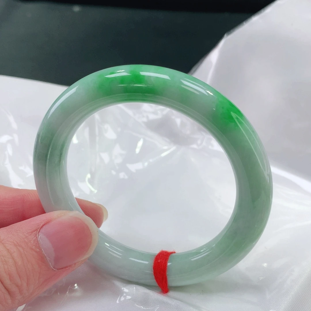 未镶嵌手镯翡翠064