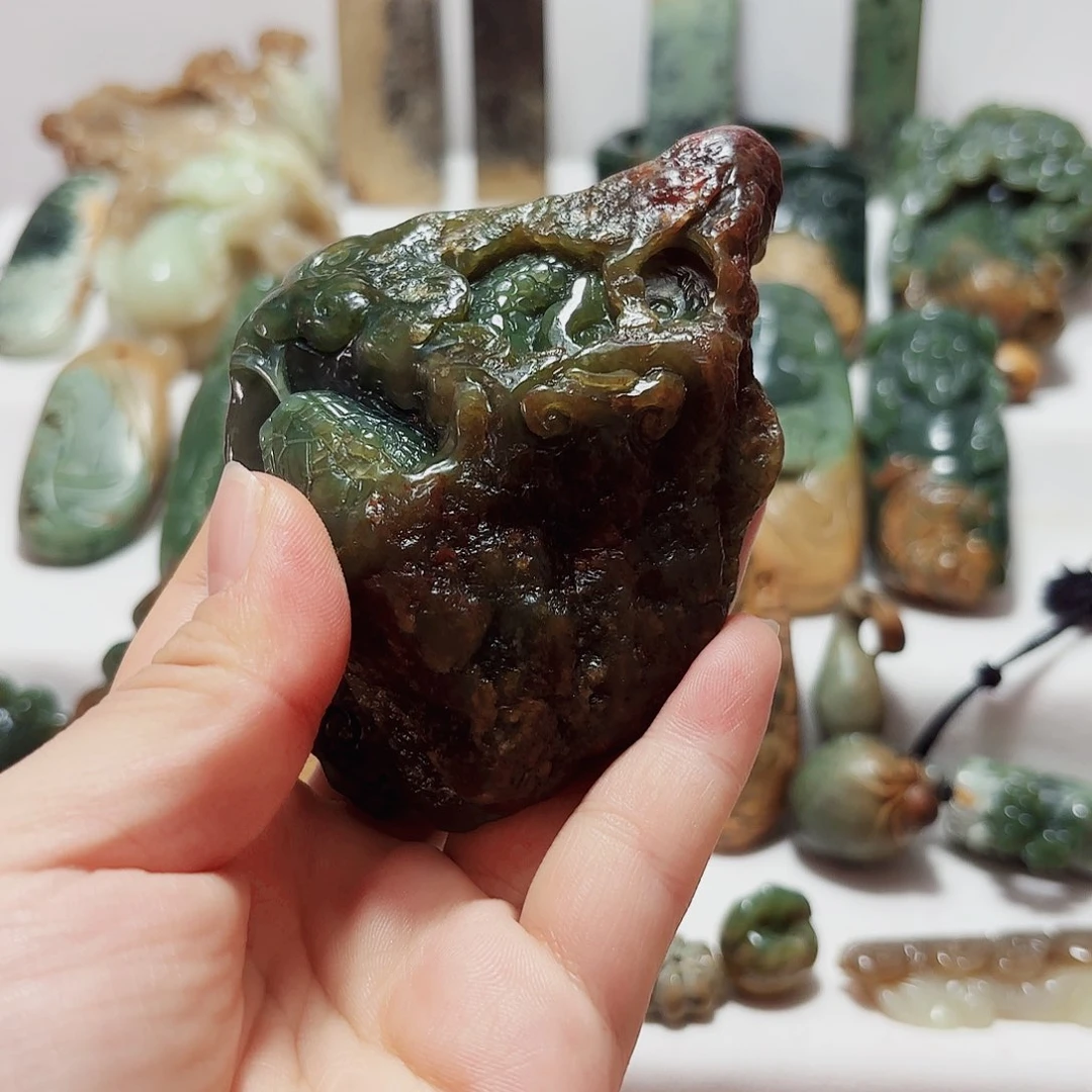 岫岩河磨玉（透闪石质玉）挂件未镶嵌育**记