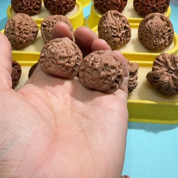 付***爷文玩核桃吊坠31小金鱼