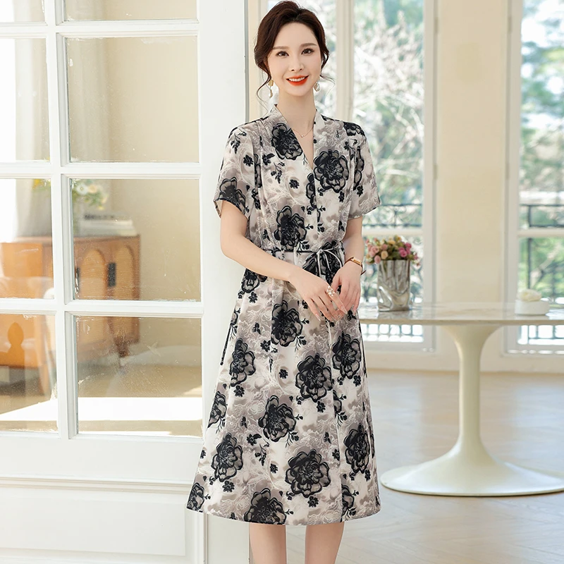 新中式妈妈夏装连衣裙2025新款50岁中老年女装夏季雪纺短袖长裙子