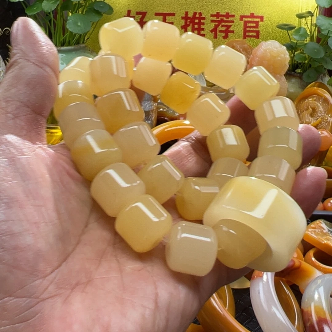 石英质玉未镶嵌颈饰