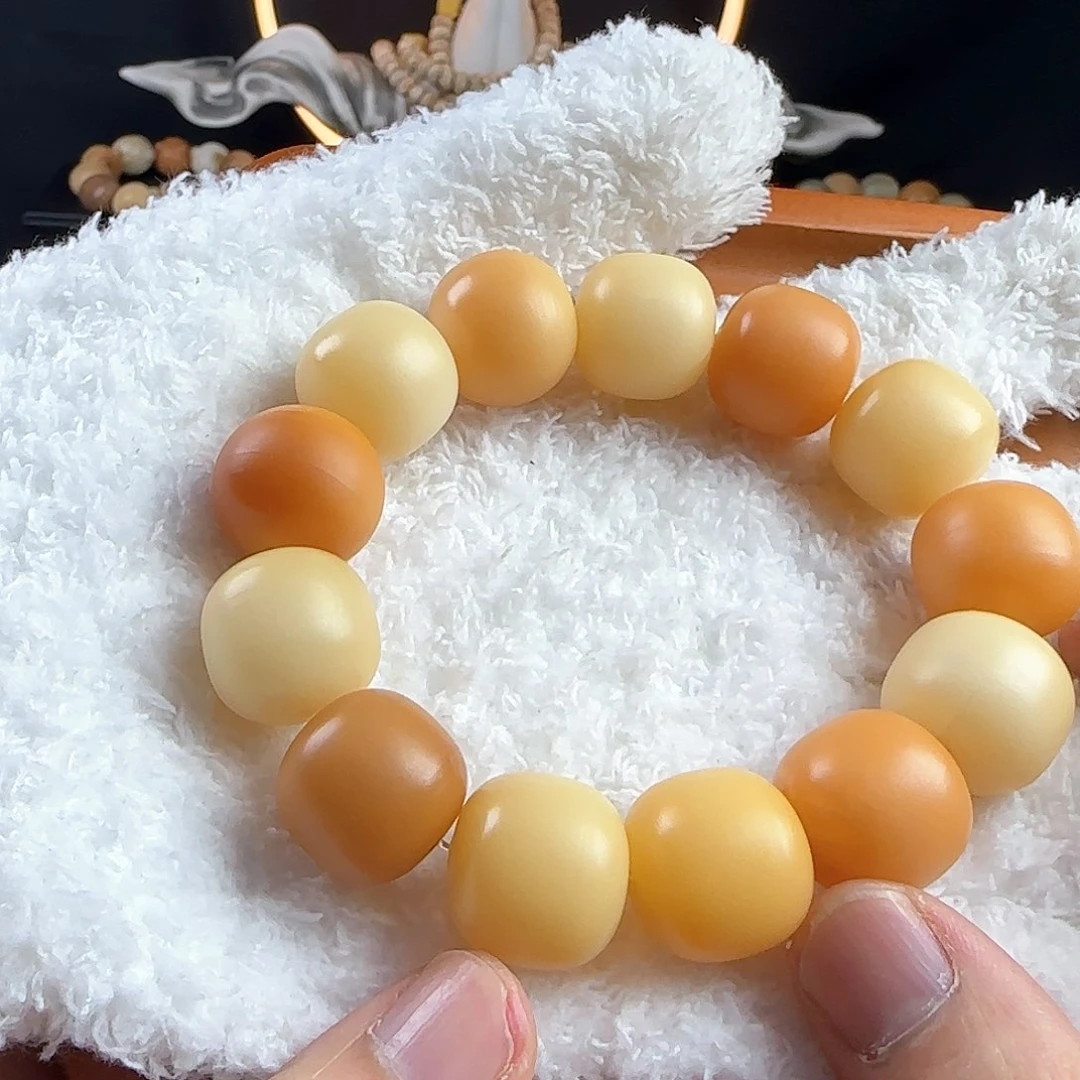 菩提根/象牙果手串白***水瑕疵卡18手串一条