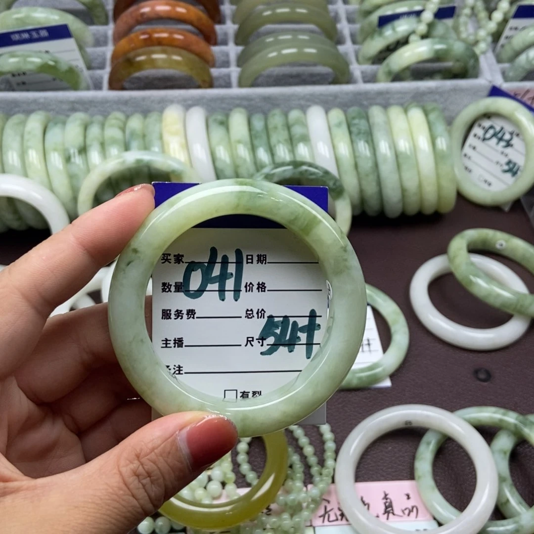未镶嵌蛇纹石玉手链