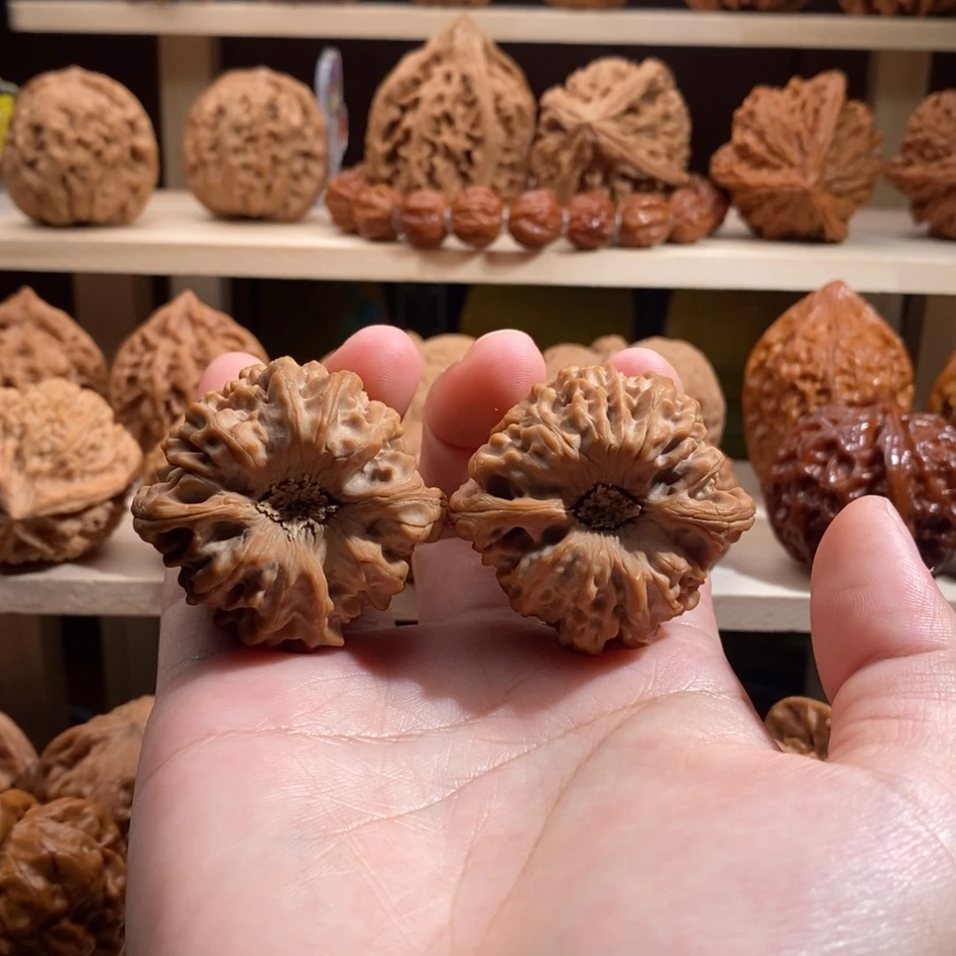 文玩核桃吊坠龙门涧40文玩核桃