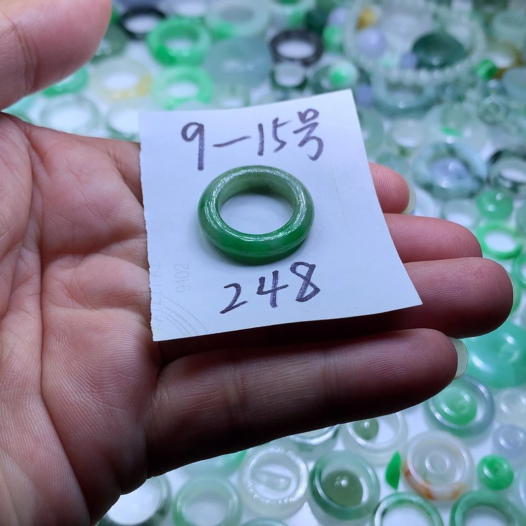 未镶嵌定制翡翠翡翠
