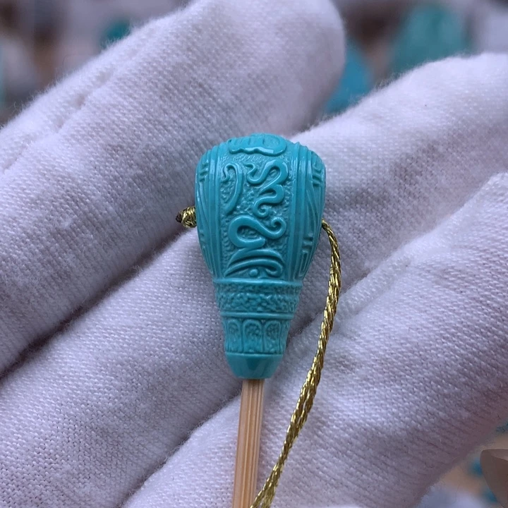 未镶嵌绿松石珠宝奇石