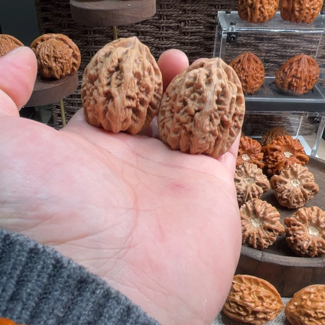 文玩核桃把件红锦鲤42