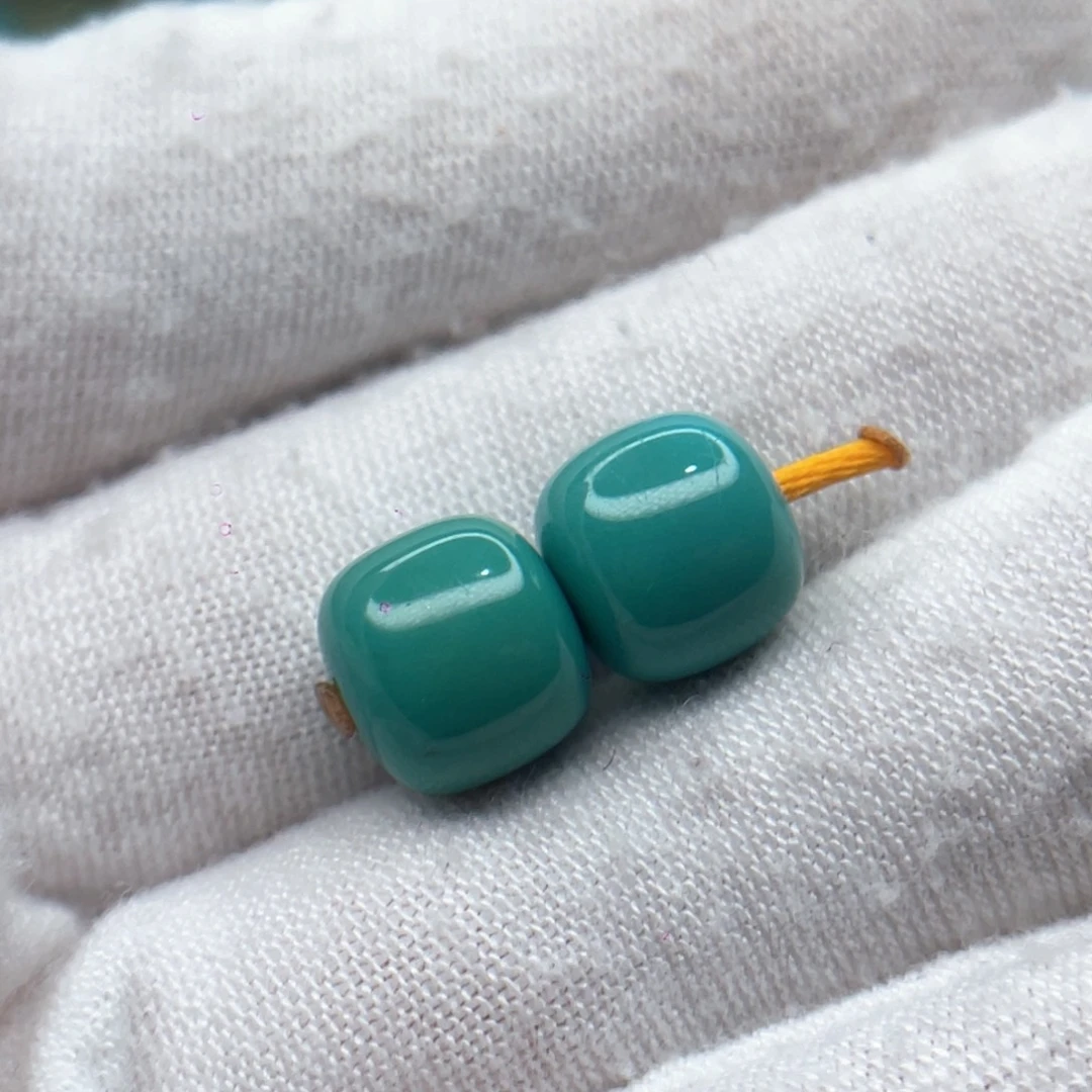 墨***衣绿松石未镶嵌颈饰卡9.5