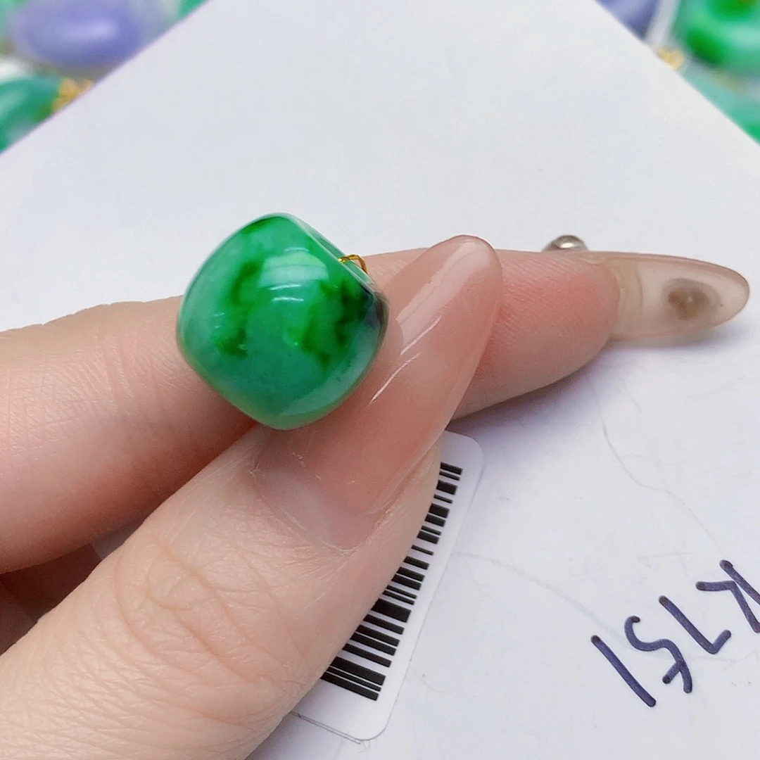 颈饰未镶嵌翡翠路路