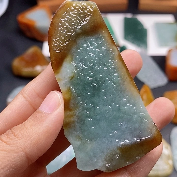 定制翡翠未镶嵌翡翠包雕刻