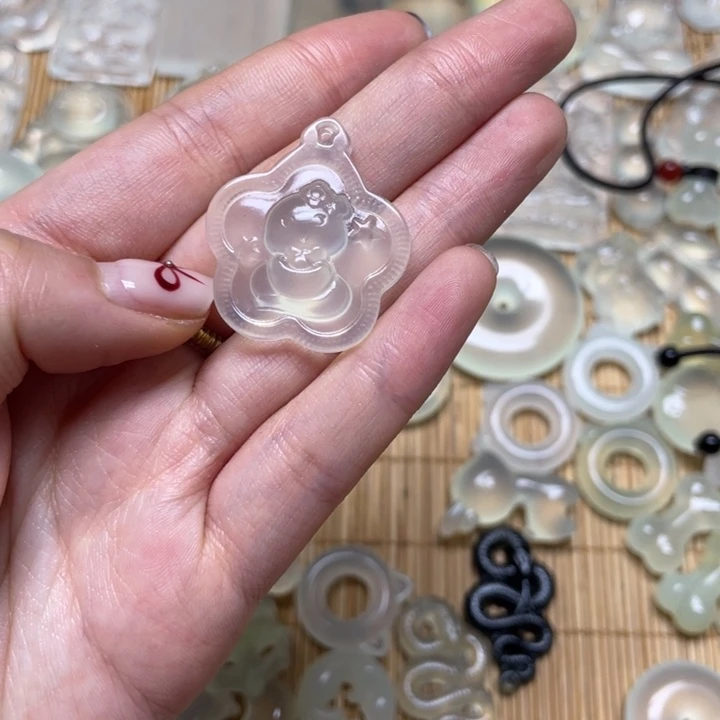 蛇纹石玉颈饰未镶嵌美****~