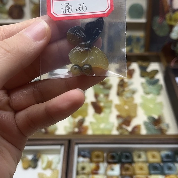 蛇纹石玉未镶嵌吊坠(不含链)