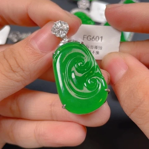 【闪购商品】颈饰银S925镶嵌翡翠翡翠