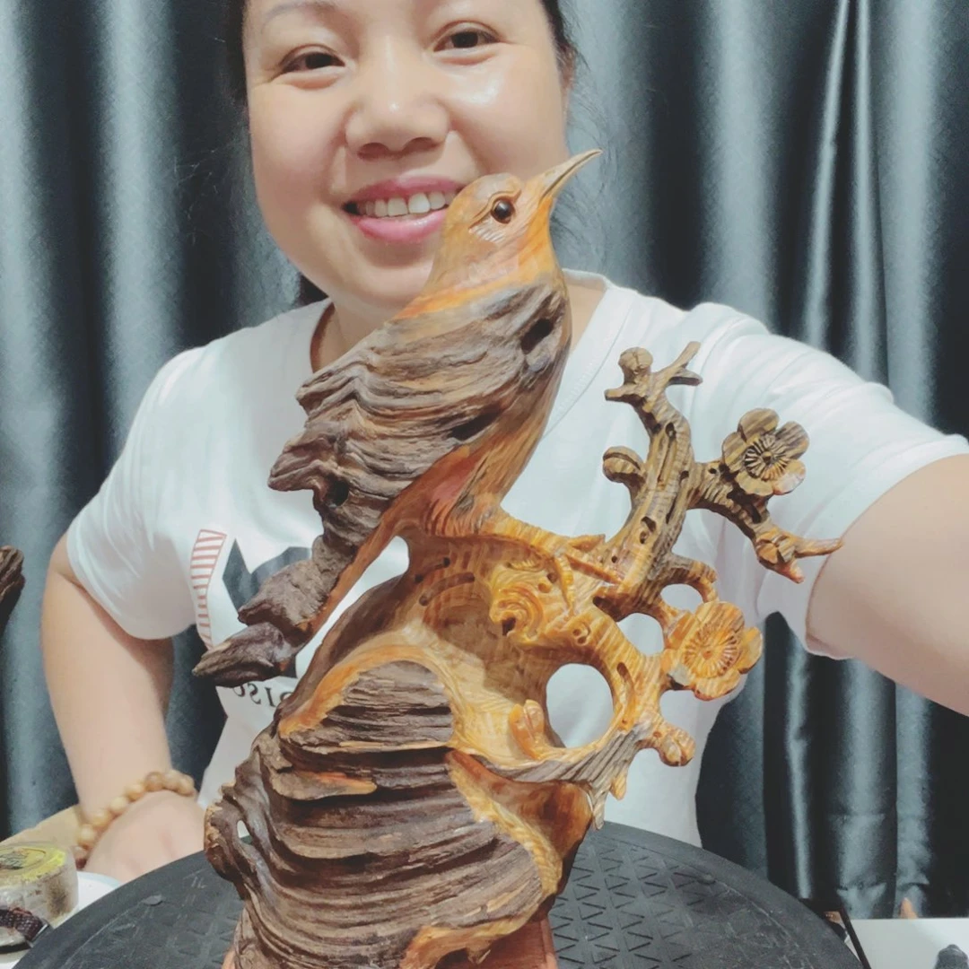 龍***哥百年树的故事是这样的