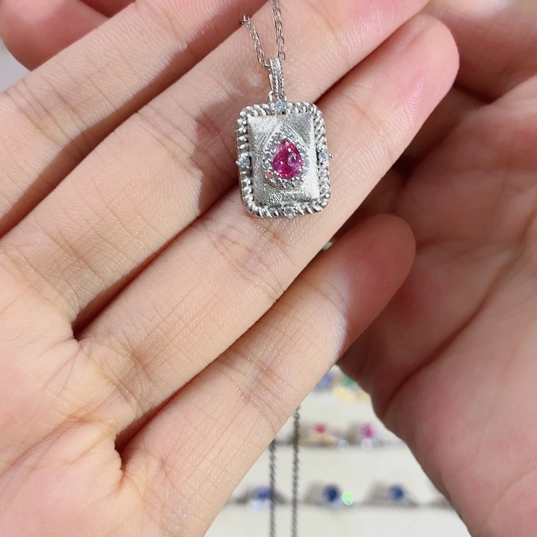红宝石银S925镶嵌吊坠(赠链)