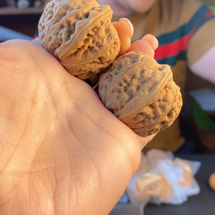 文玩核桃把件元宝19.8