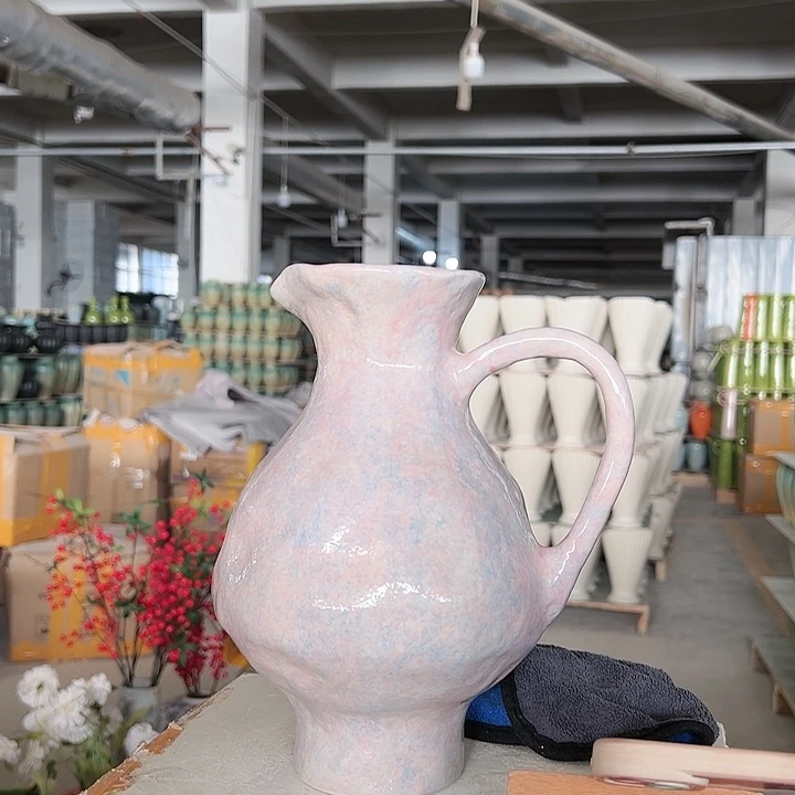 景德镇陶瓷花瓶工厂
