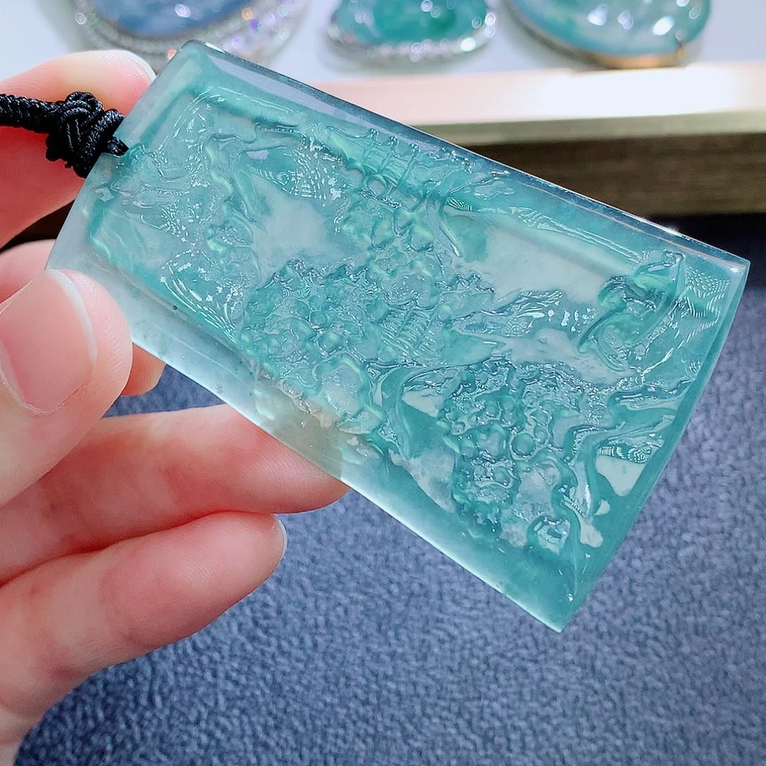 翡翠未镶嵌颈饰翡翠