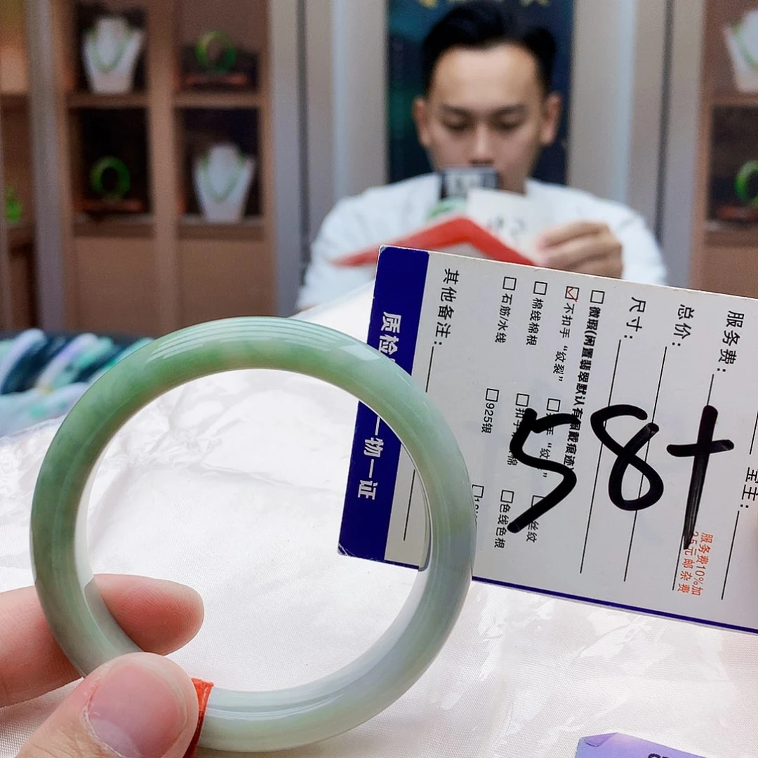 未镶嵌手镯翡翠fhfhgcv
