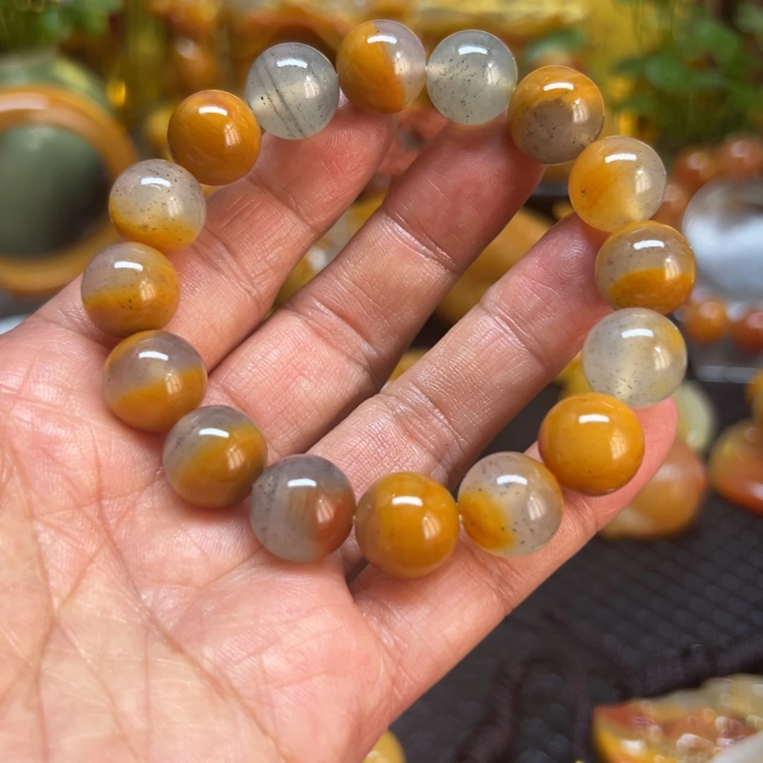 石英质玉未镶嵌颈饰