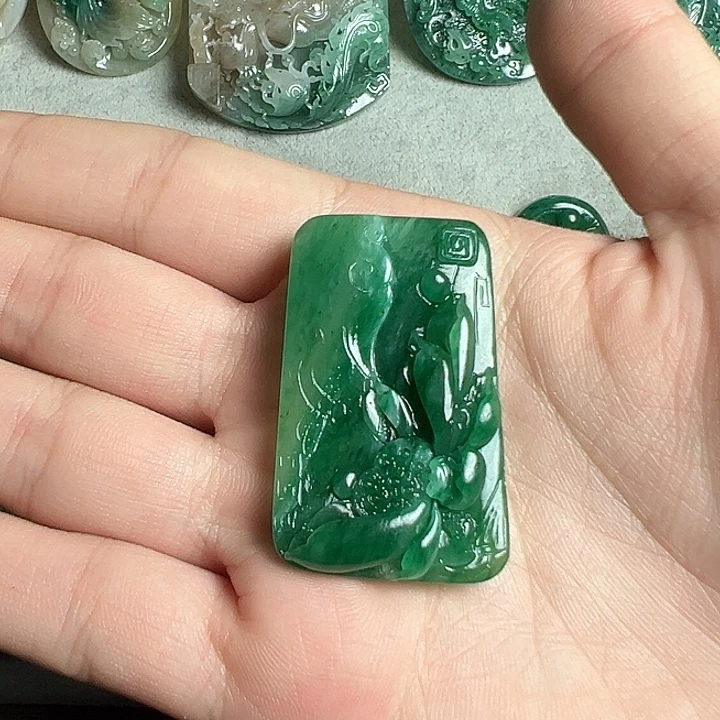 未镶嵌独山玉吊坠