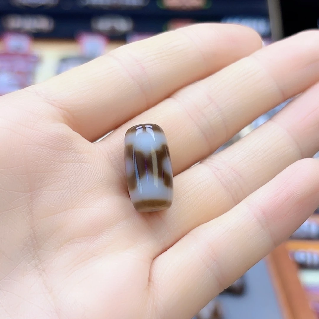 玛瑙/玉髓颈饰未镶嵌榴**酱