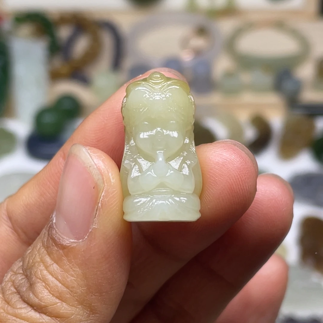 和田玉未镶嵌颈饰