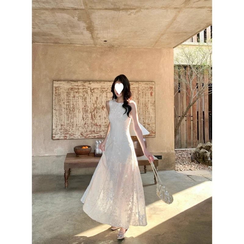 A2025春款月光女神白色薄纱背心连衣裙开春度假穿搭掐腰裙吊带