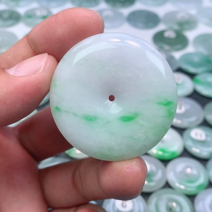 翡翠未镶嵌颈饰缅甸天然A货翡翠42.3-6.6