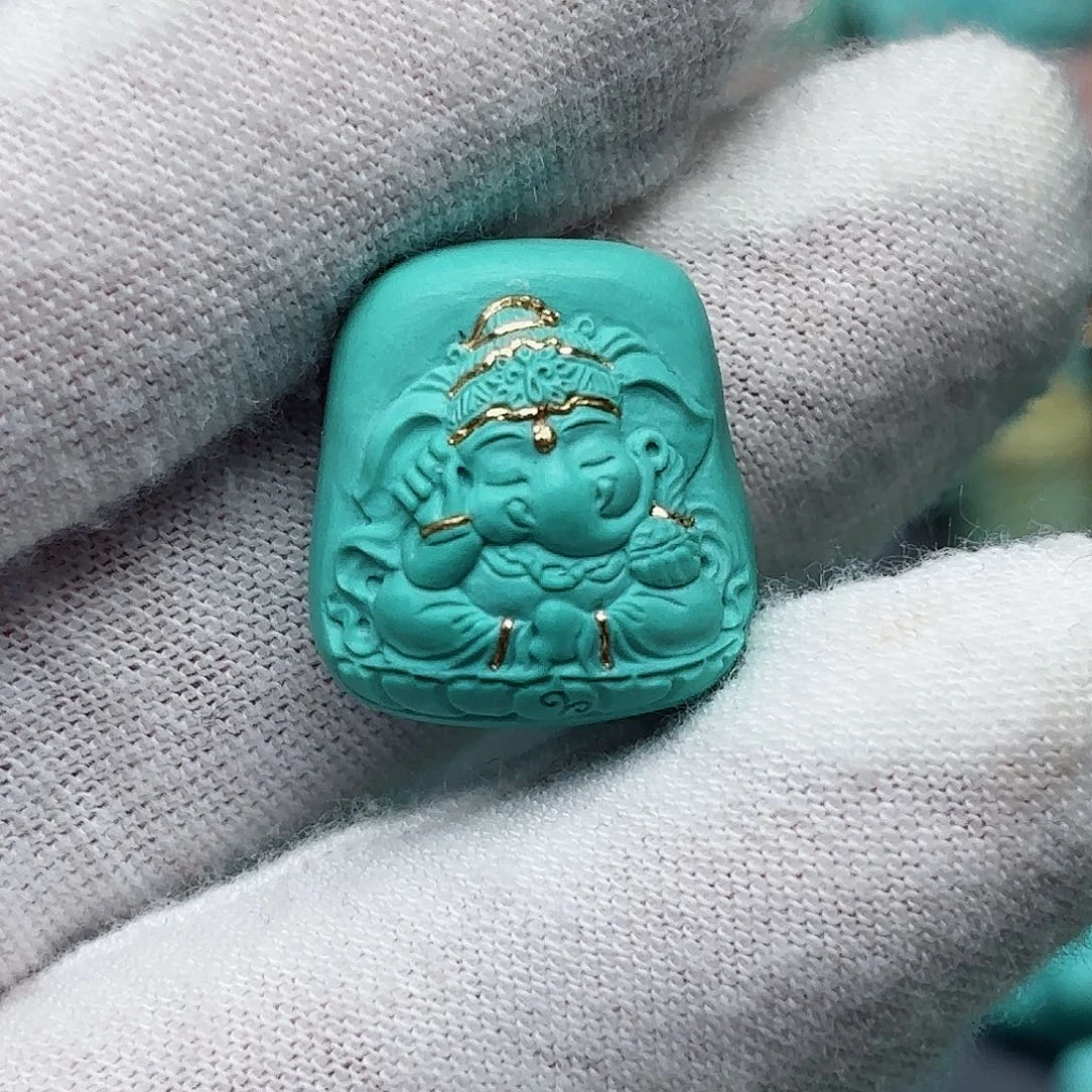 绿松石配饰未镶嵌