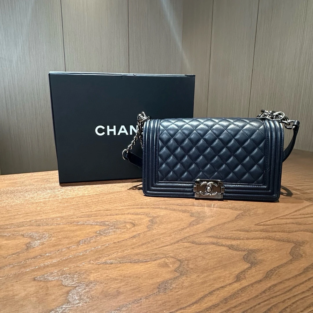 99新 Chanel/香奈儿 leboy银扣中号链条包 尺寸25*15 yz